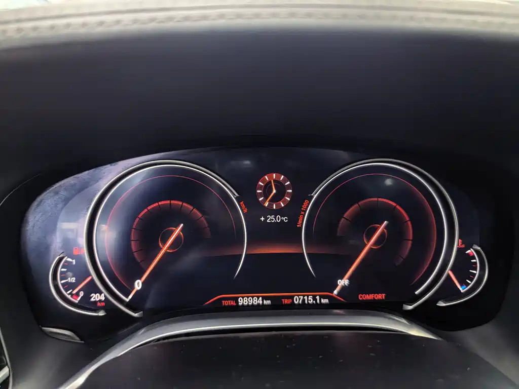BMW 7 Series — миниатюра 10