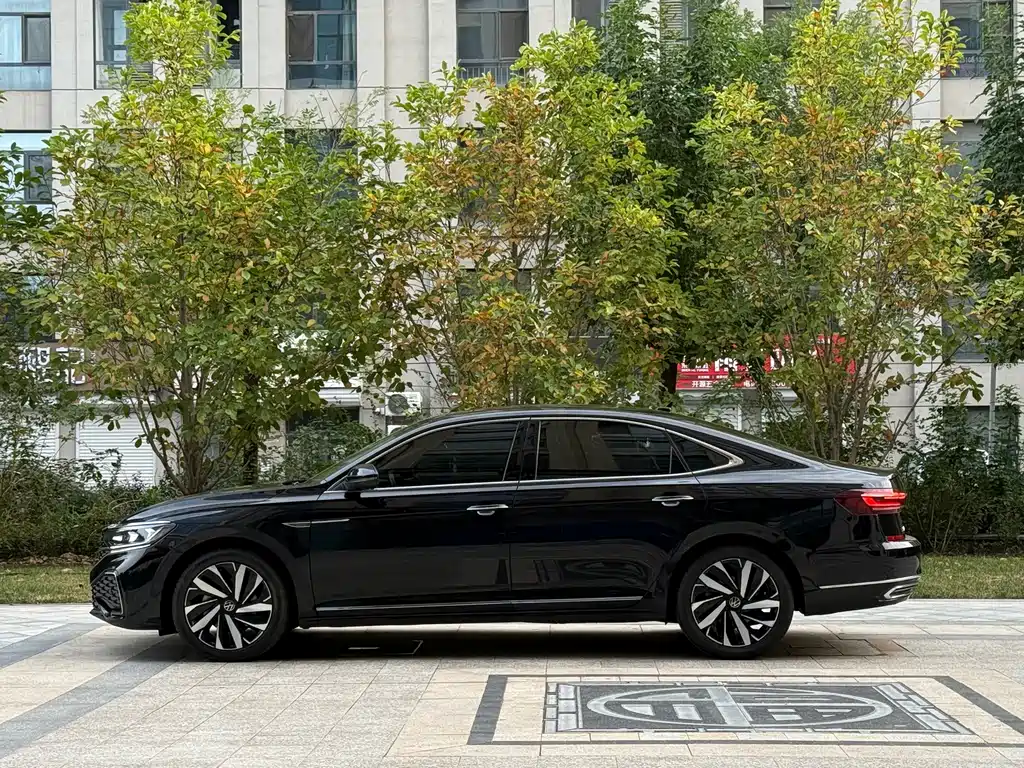 Volkswagen Passat — миниатюра 3