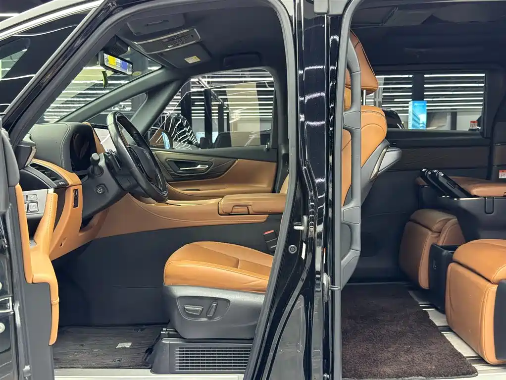 Toyota Alphard 2024 2.5L Premium