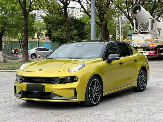 2019 Lynk & Co 03