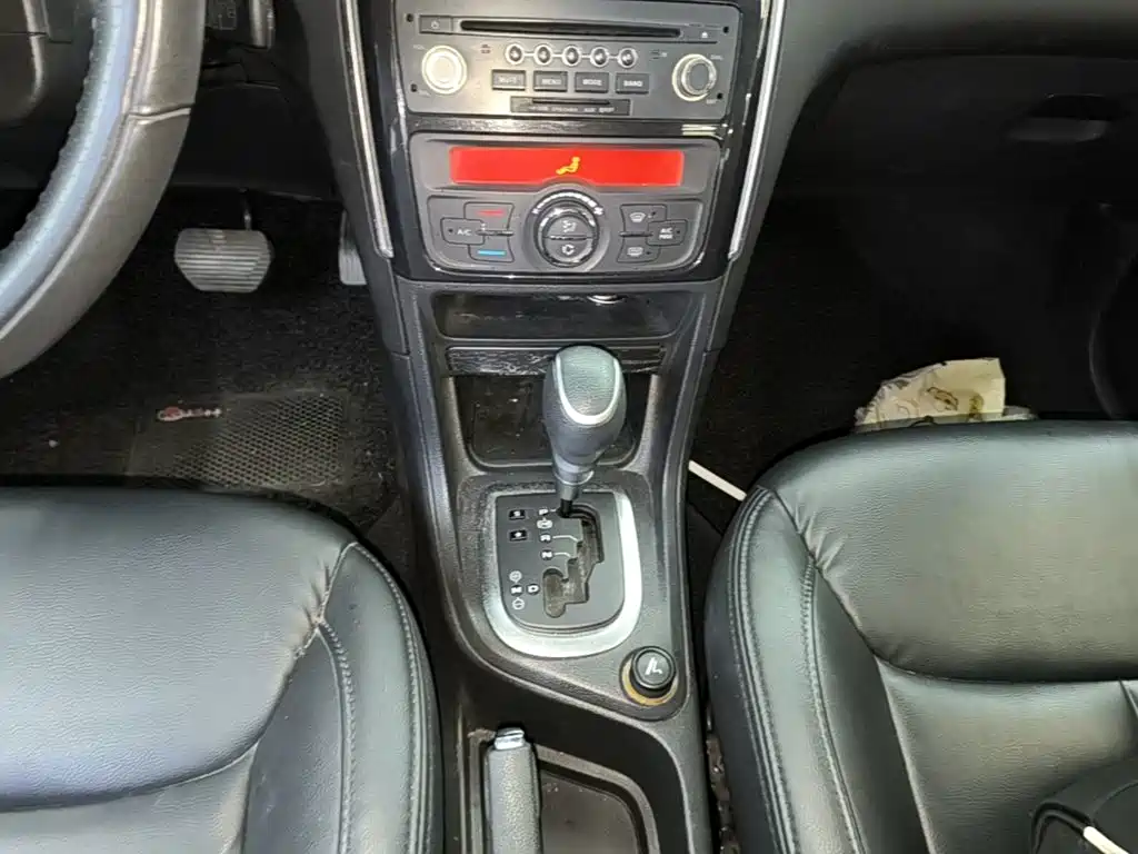 Peugeot 308 — миниатюра 14