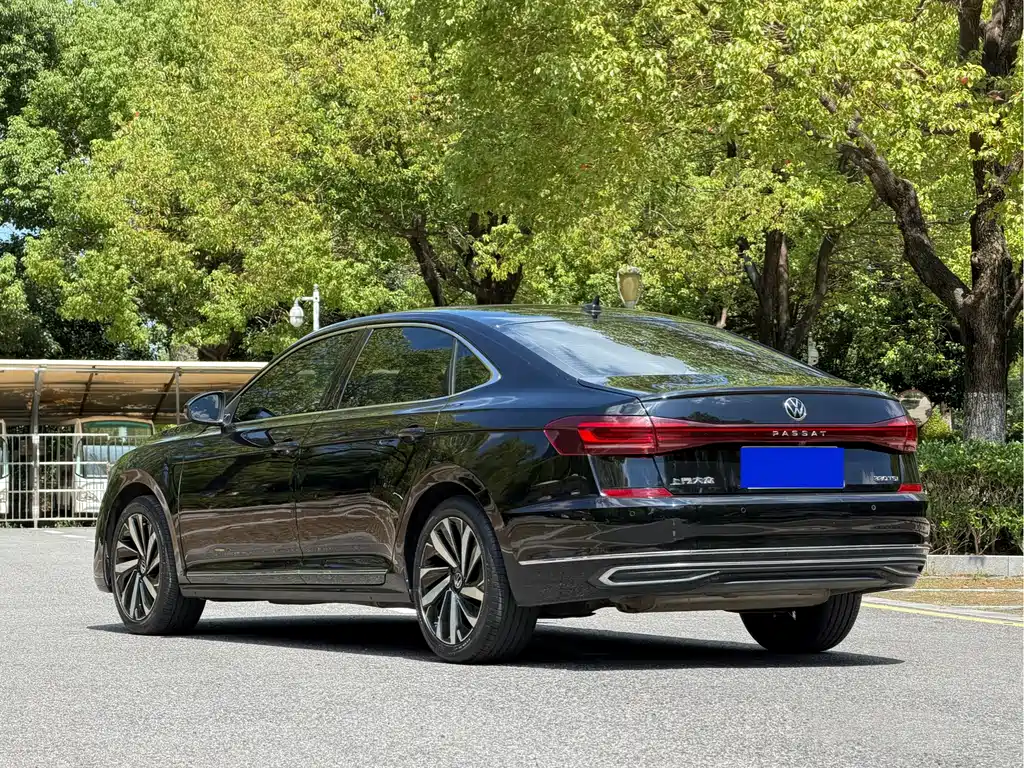 Volkswagen Passat — миниатюра 4