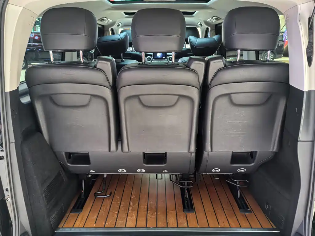 Mercedes-Benz V-Class — миниатюра 20