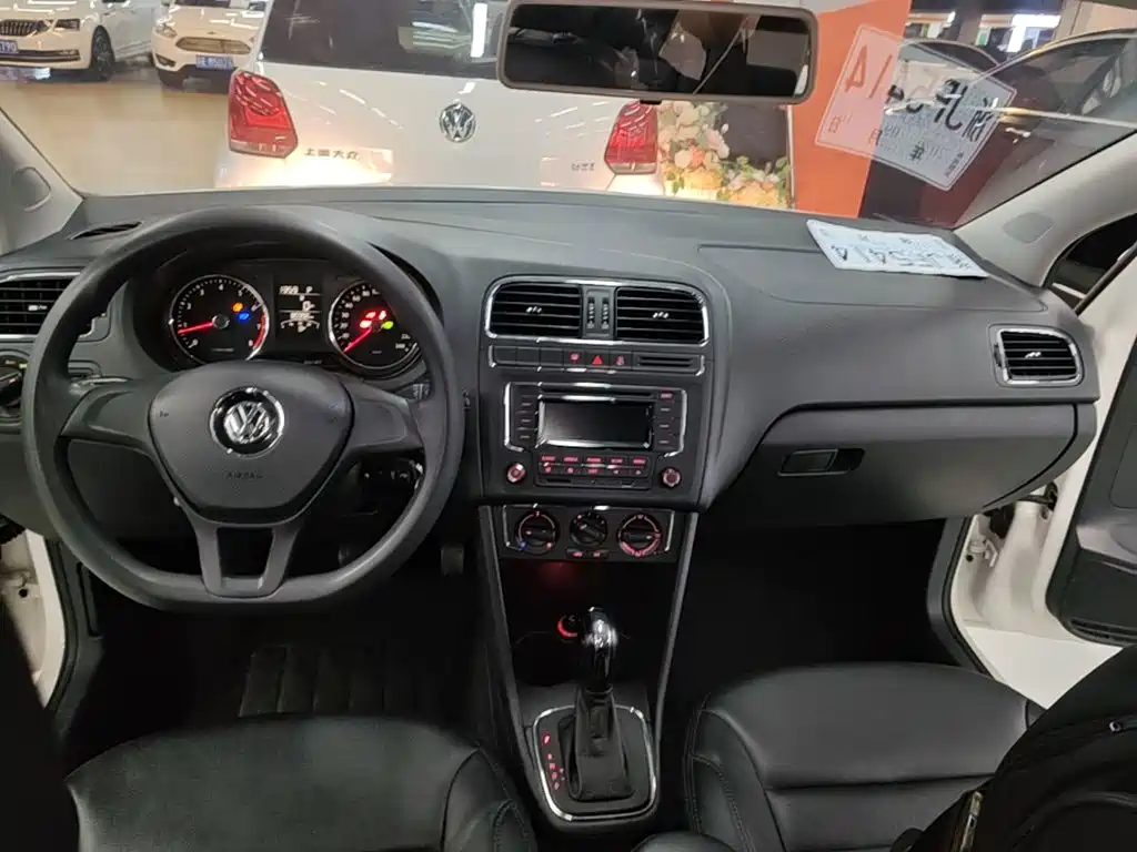 Volkswagen Polo — миниатюра 13