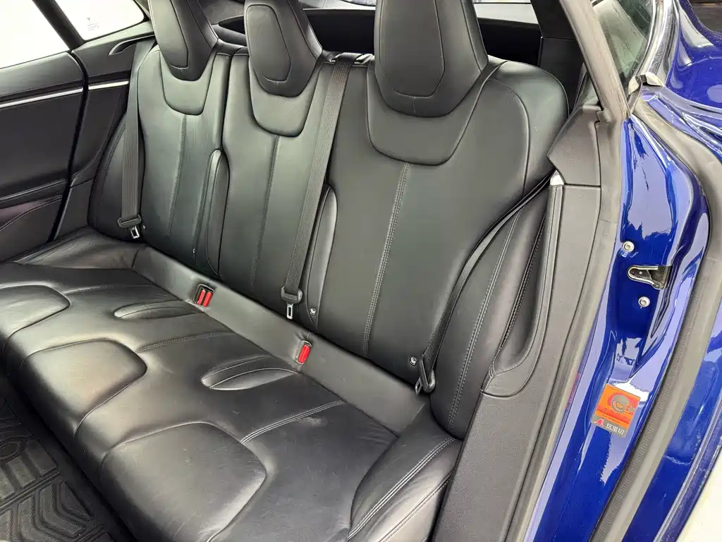Tesla Model S — миниатюра 17