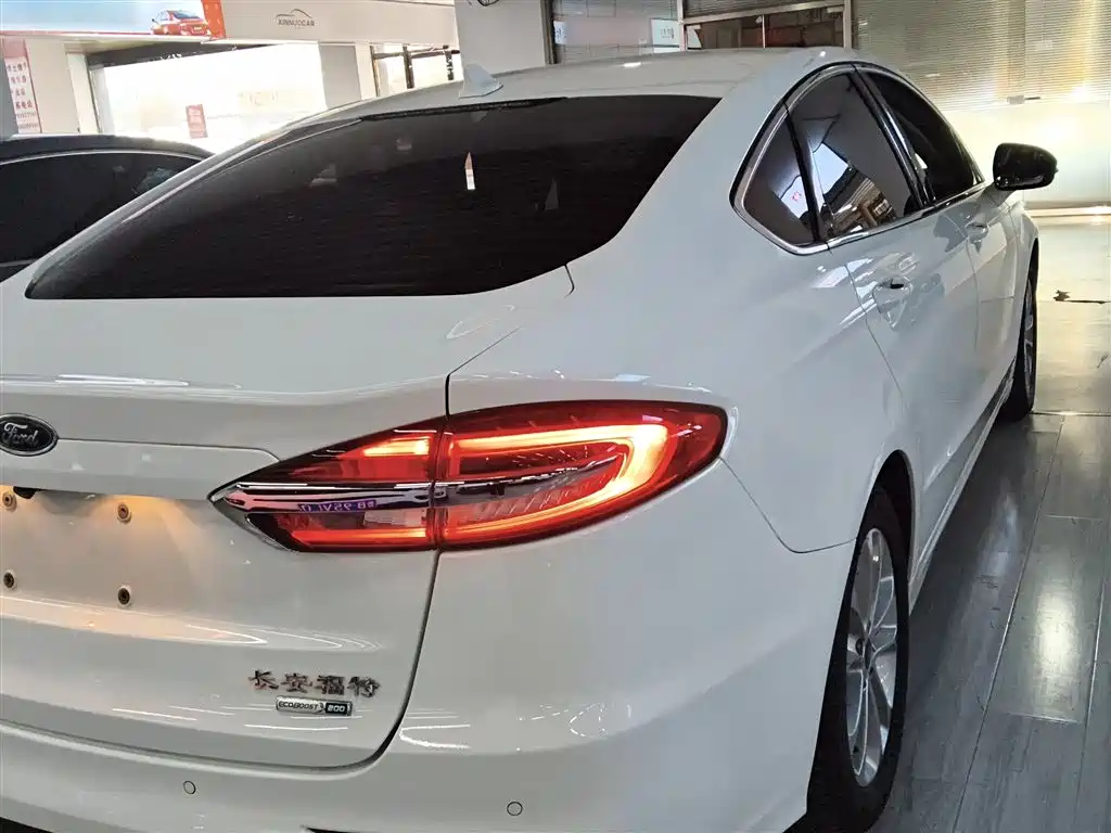 Ford Mondeo 2020 EcoBoost 200 Fashion