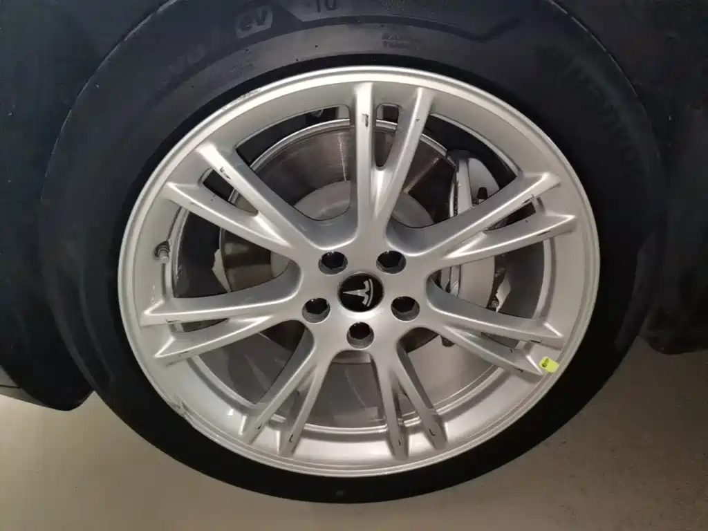 Tesla Model Y — миниатюра 23