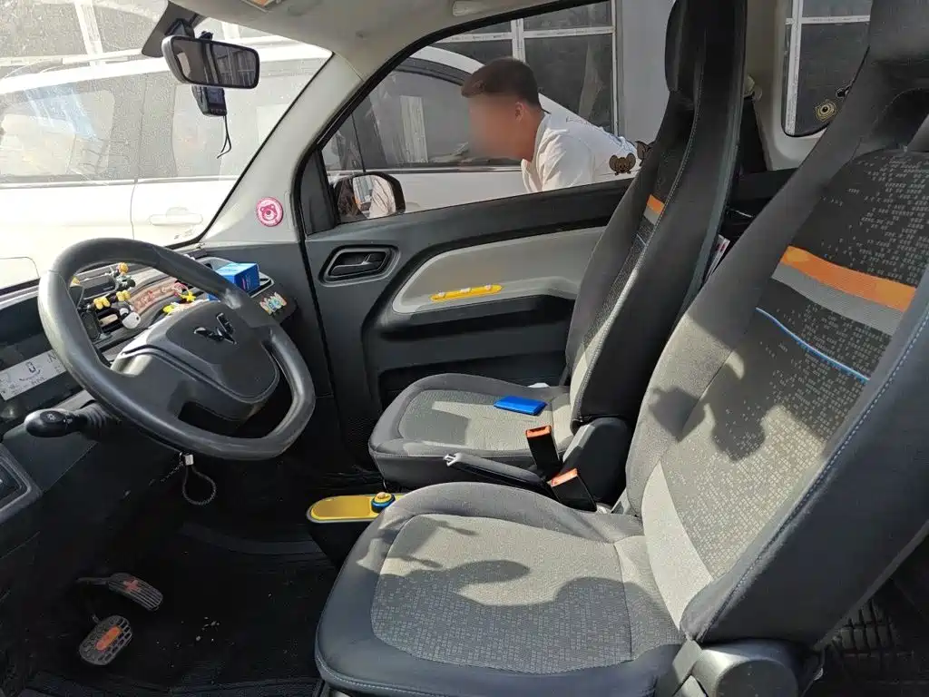 Wuling MINIEV — миниатюра 11