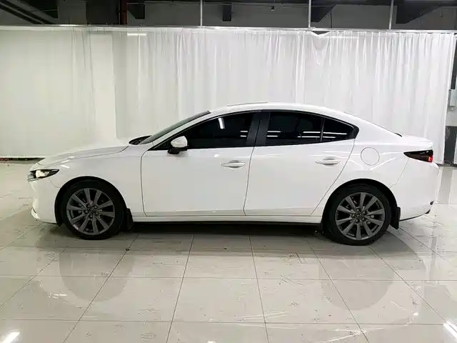 Mazda 3 Axela — миниатюра 3