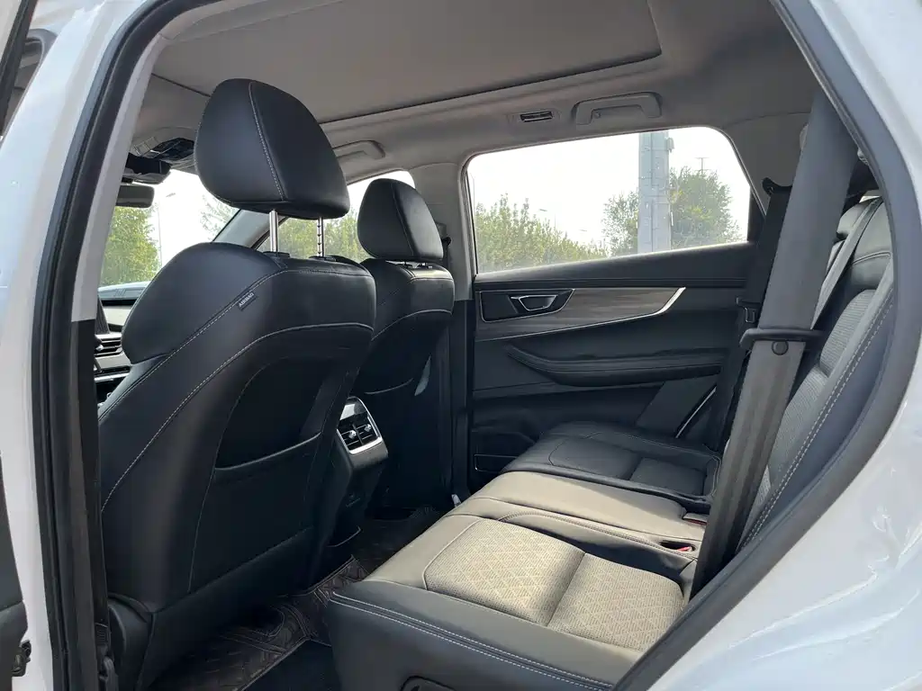Chery Tiggo 8 — миниатюра 9