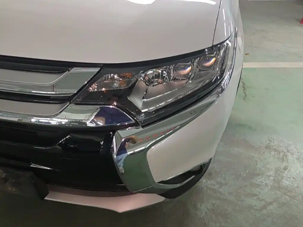 Mitsubishi Outlander — миниатюра 24