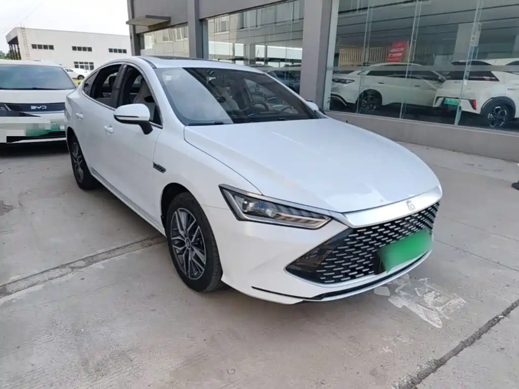 BYD Qin Plus PLUS 2023 Champion DM-i 120KM Lead