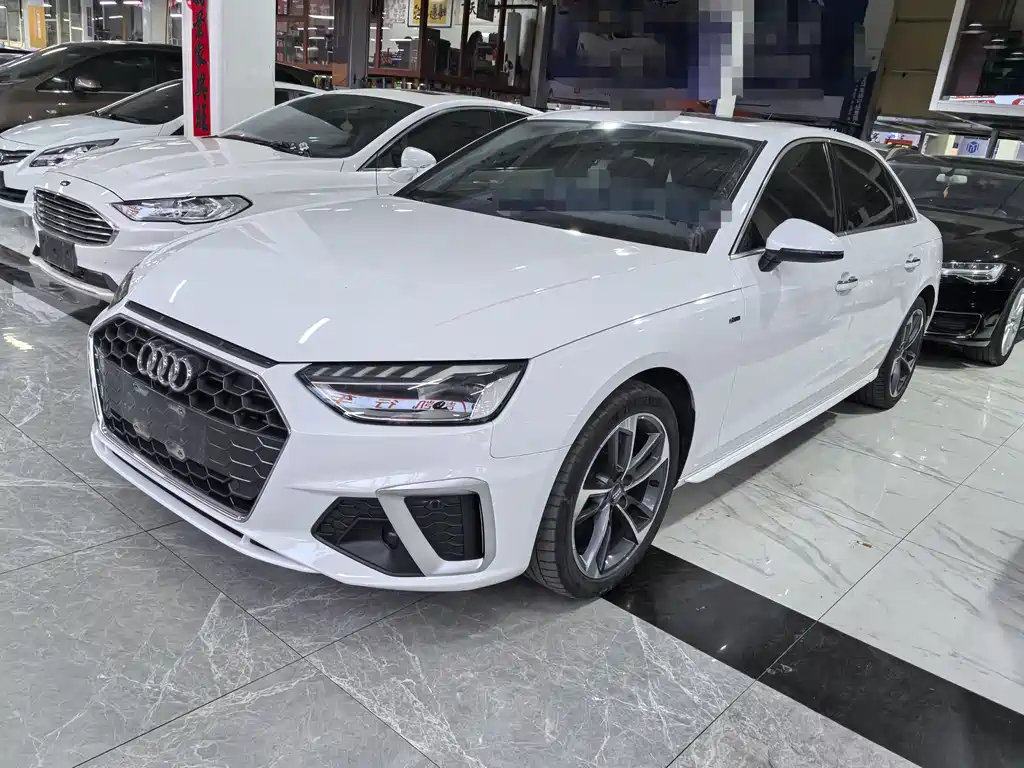 Audi A4L 2021