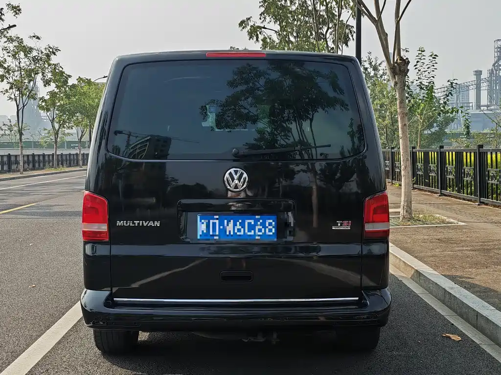 Volkswagen Multivan — миниатюра 8
