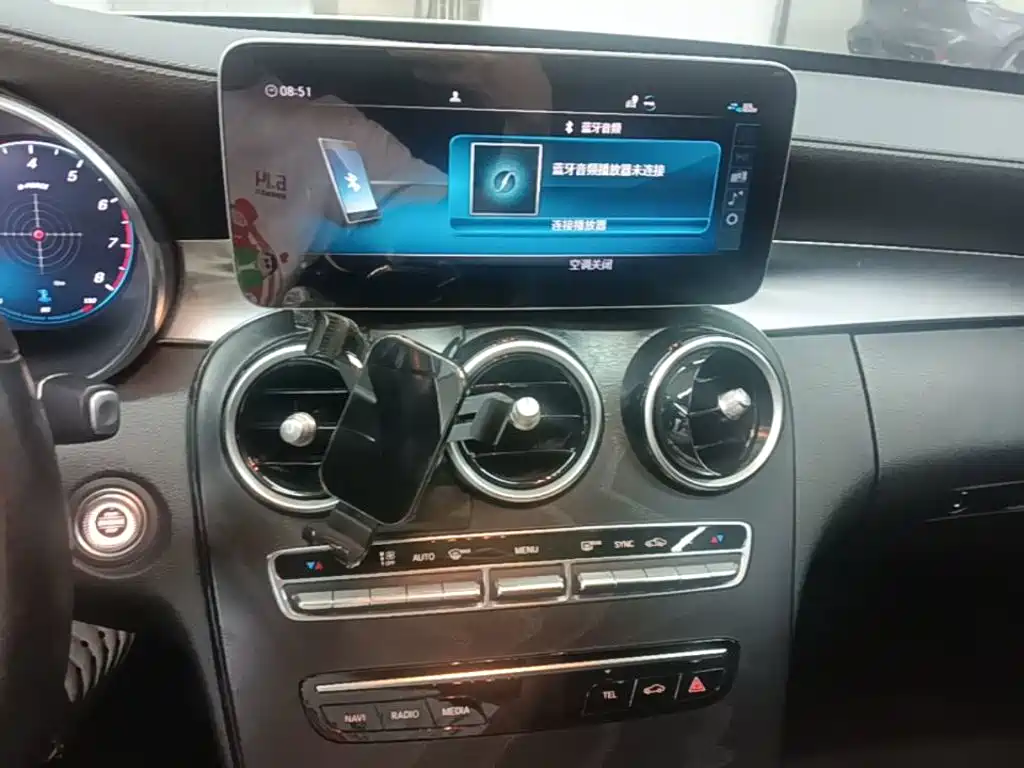 Mercedes-Benz C-Class — миниатюра 13