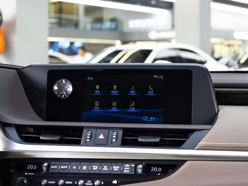 Lexus ES — миниатюра 16
