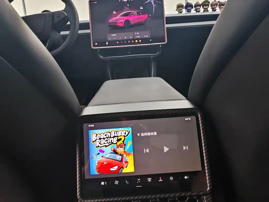 Tesla Model Y — миниатюра 13
