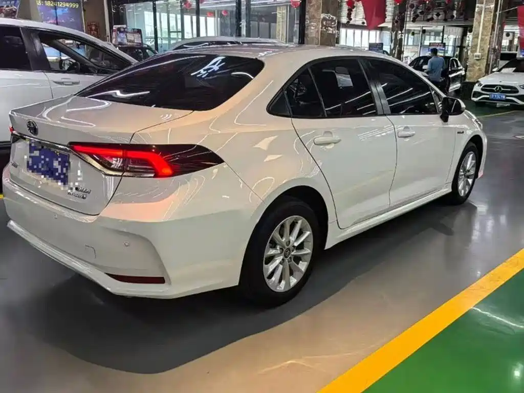 Toyota Corolla — миниатюра 6