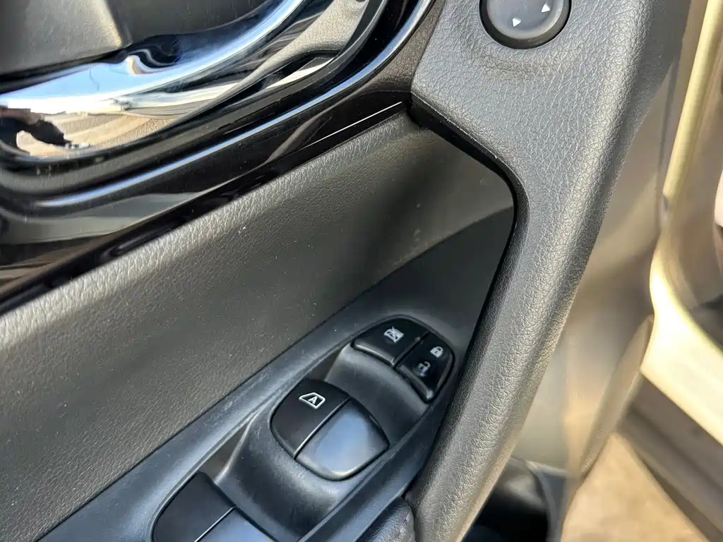 Nissan X-Trail — миниатюра 16