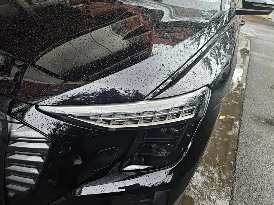 Audi Q5 e-tron — миниатюра 5
