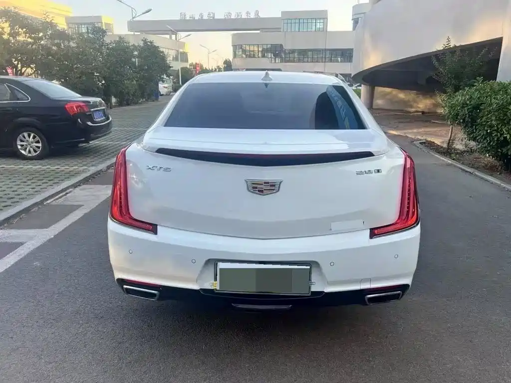 Cadillac XTS — миниатюра 5