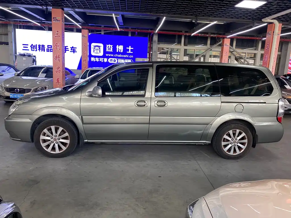 Buick GL8 — миниатюра 8