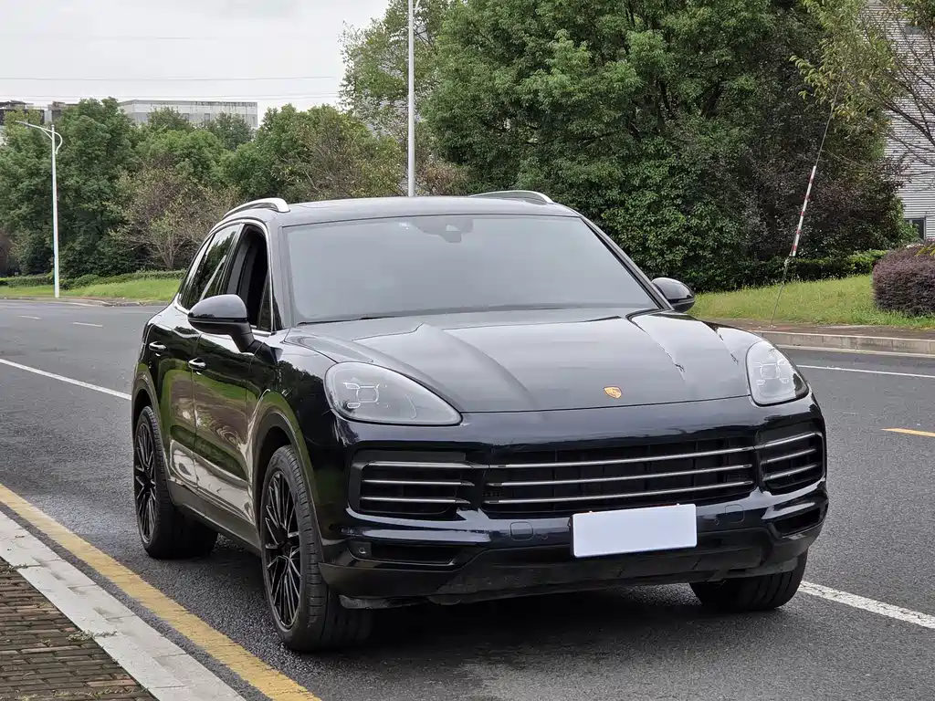 Porsche Cayenne — миниатюра 3