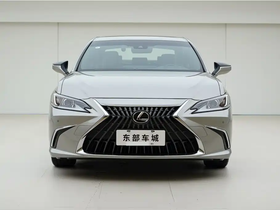 Lexus ES — миниатюра 2