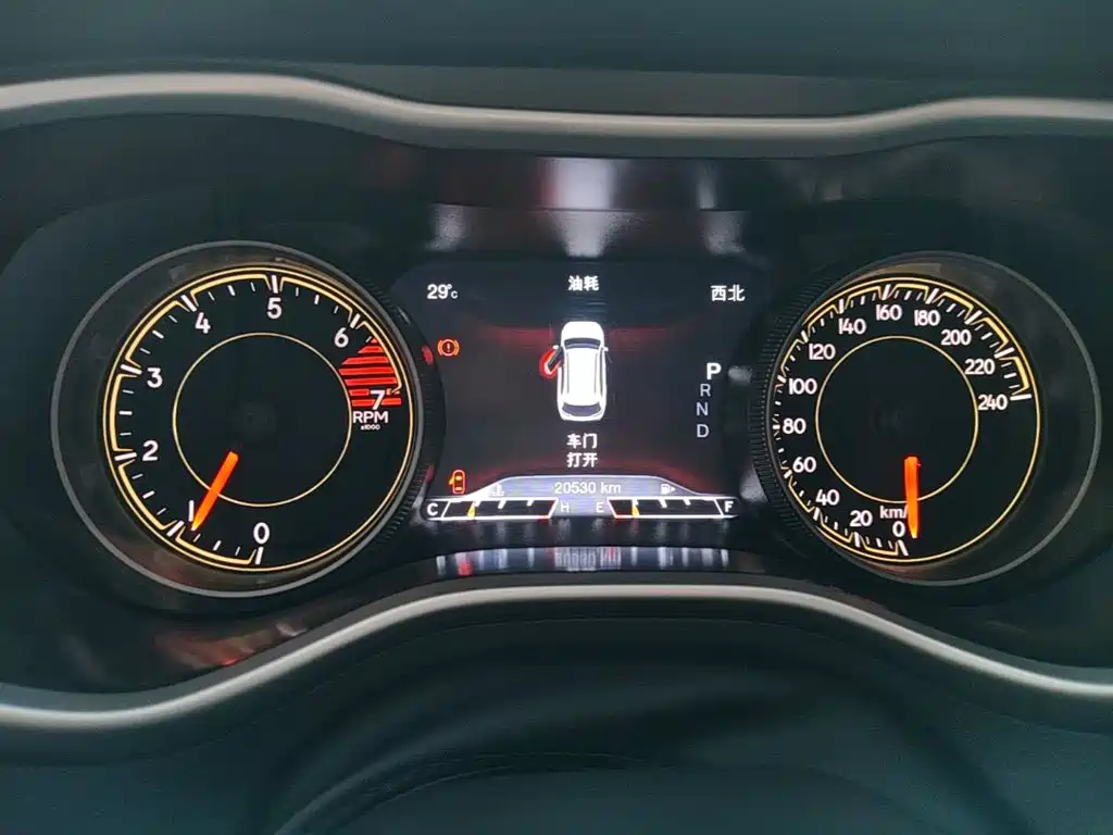 Jeep Cherokee — миниатюра 12