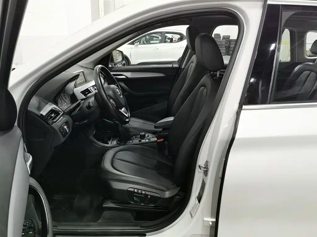 BMW X1 2016 sDrive18Li Premium