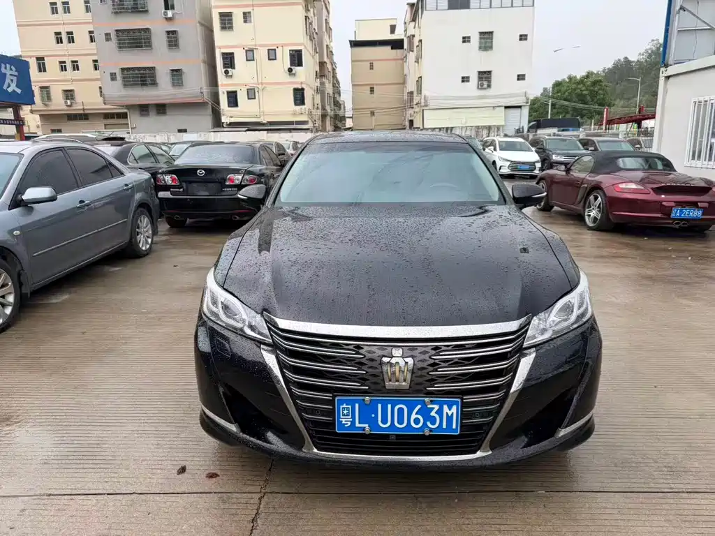 Toyota Crown 2018