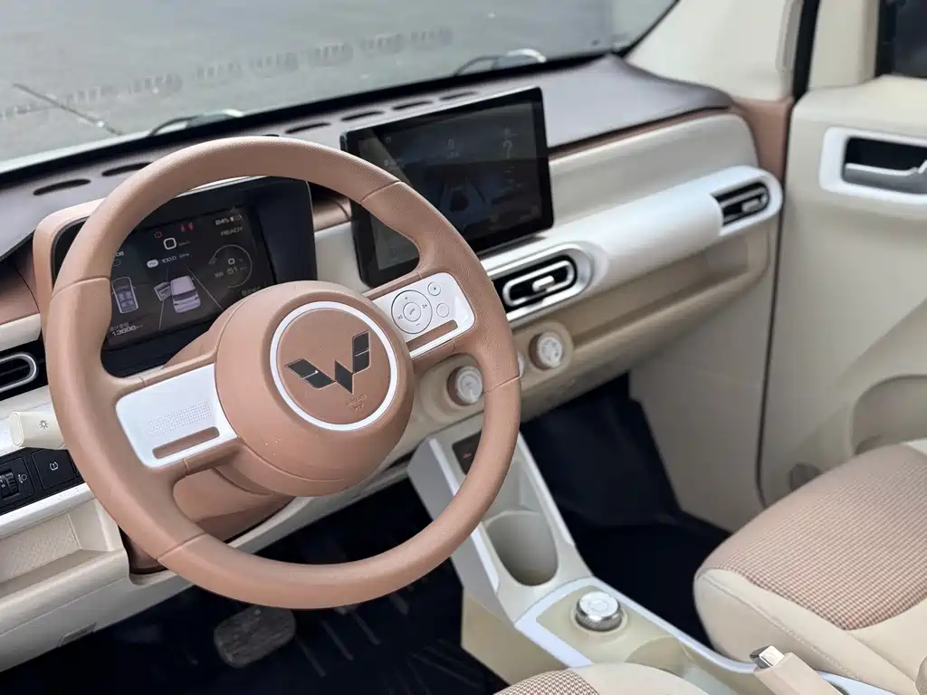 Wuling MINIEV — миниатюра 12