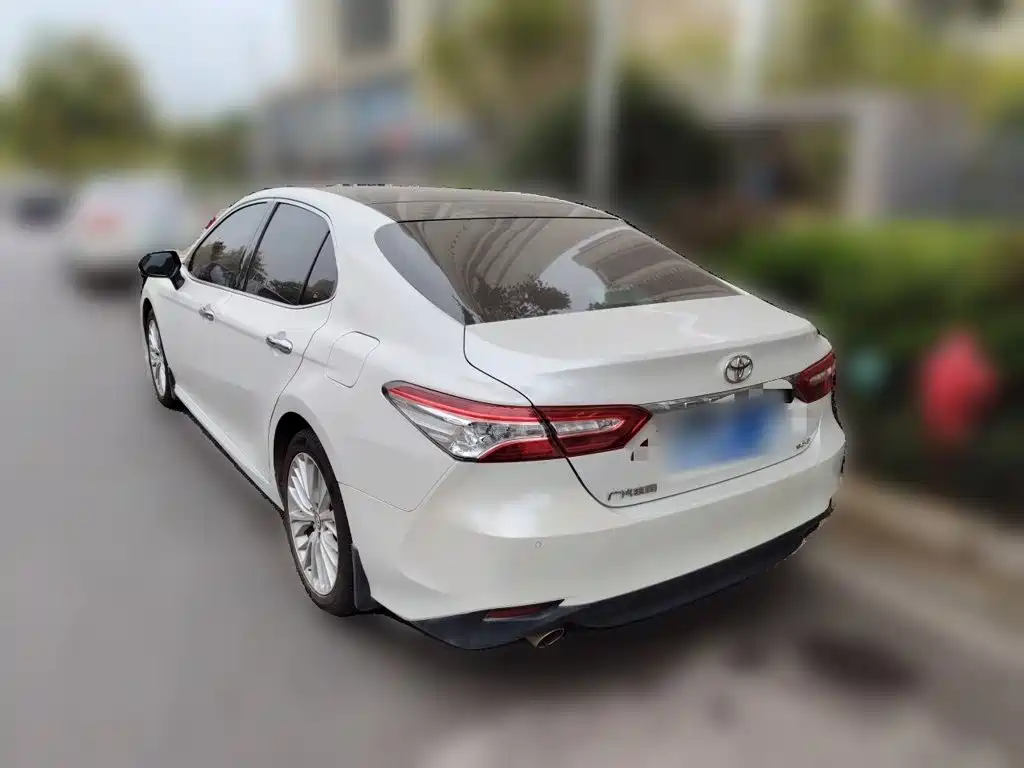 Toyota Camry — миниатюра 25
