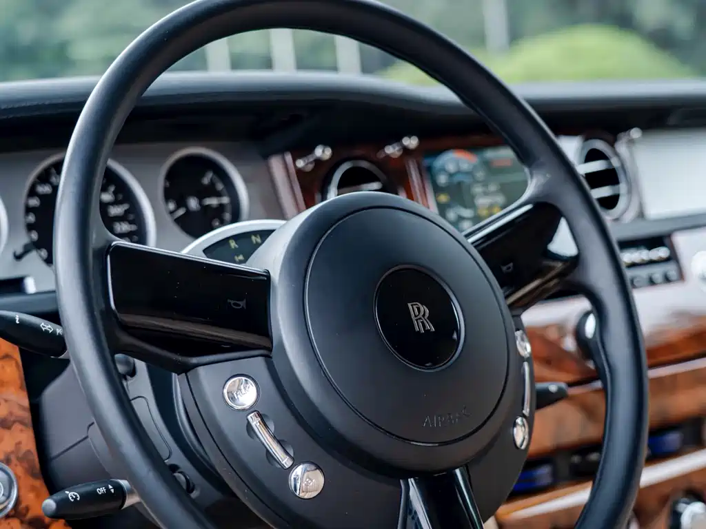 Rolls-Royce Phantom — миниатюра 10