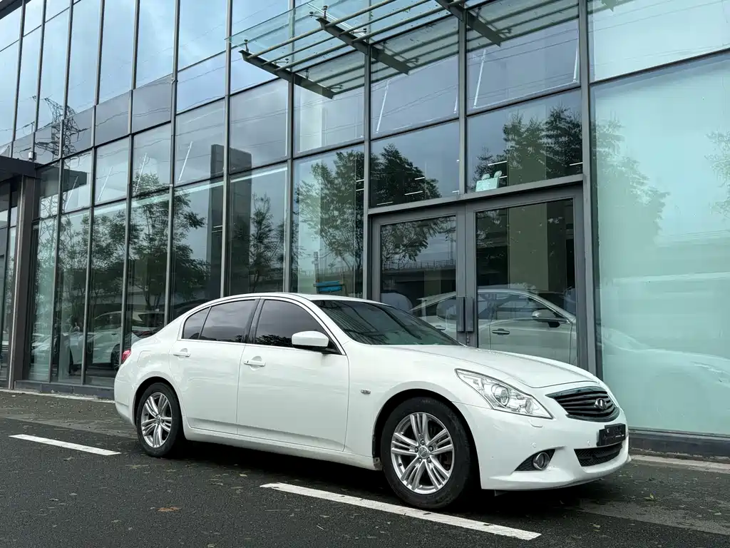 Infiniti G — миниатюра 3