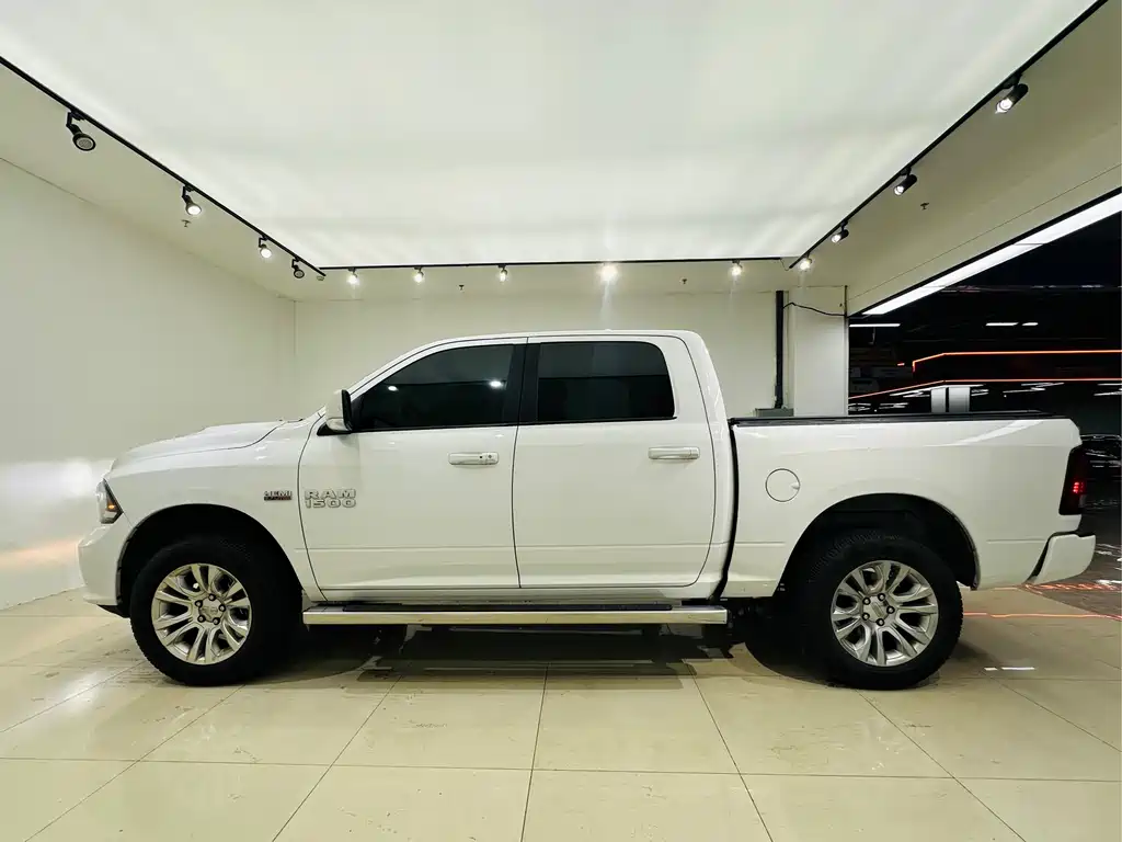 Ram Trucks 2016 5.7L AT