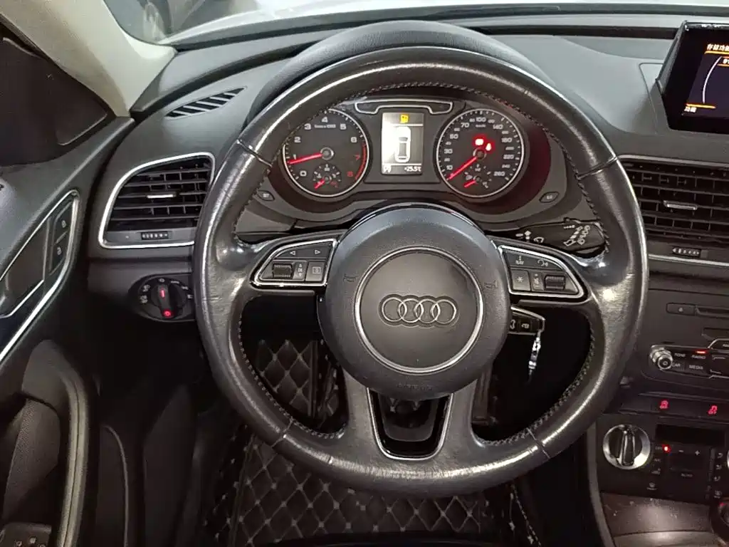 Audi Q3 2015 35 TFSI