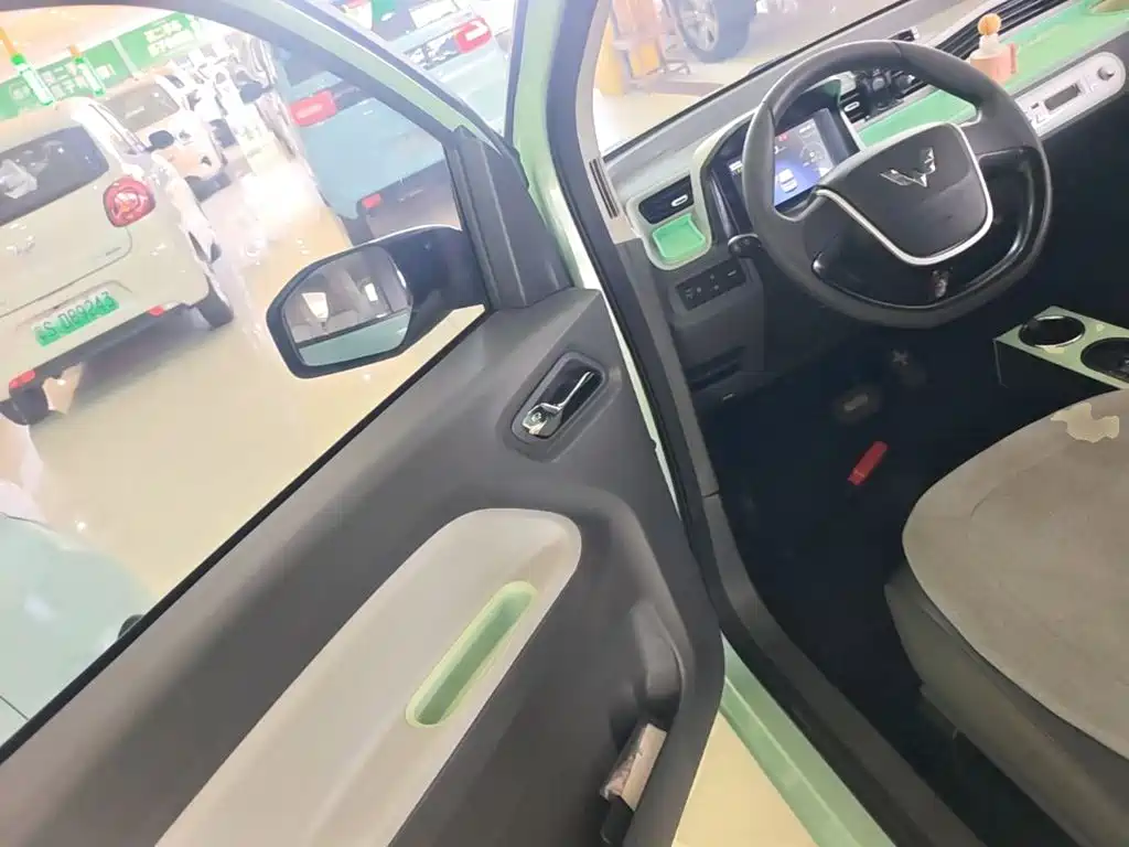 Wuling MINIEV — миниатюра 16
