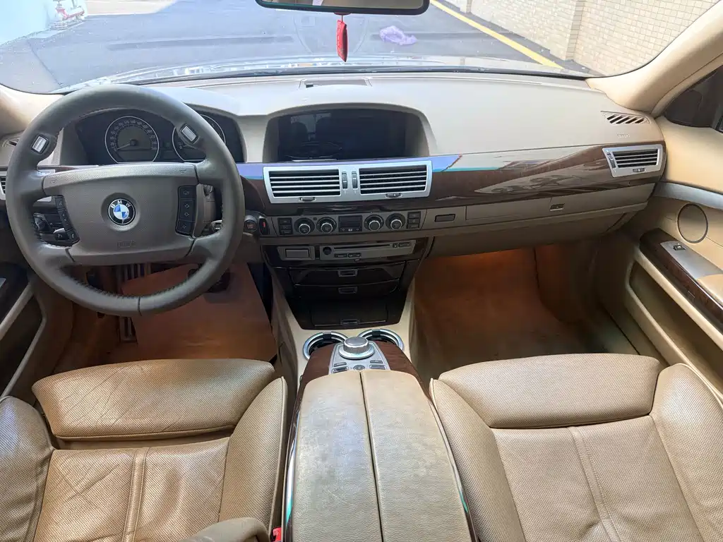 BMW 7 Series 7 2005 740Li