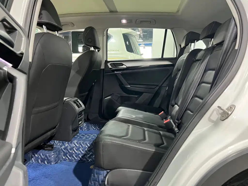 Volkswagen Tayron 2019 330TSI Luxury VI