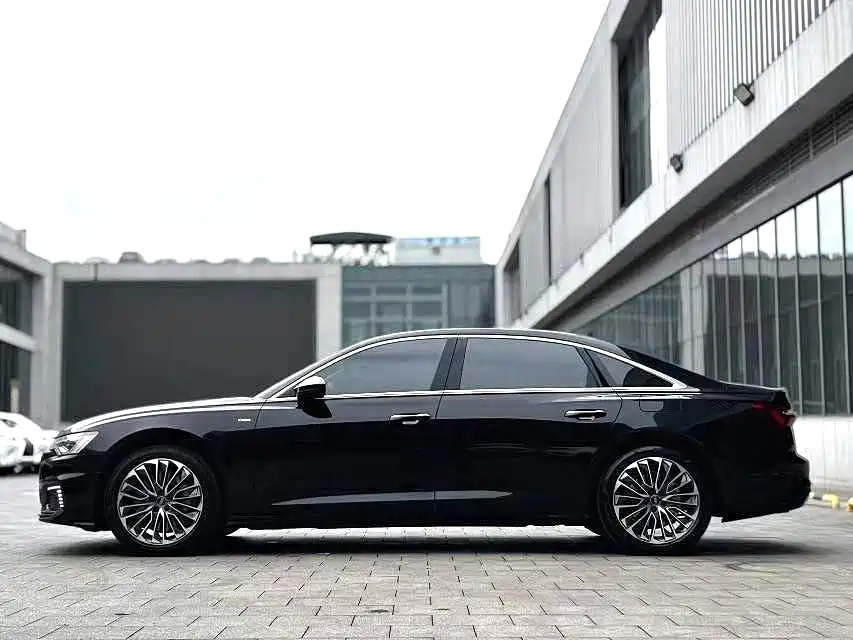 Audi A6L New Energy — миниатюра 8