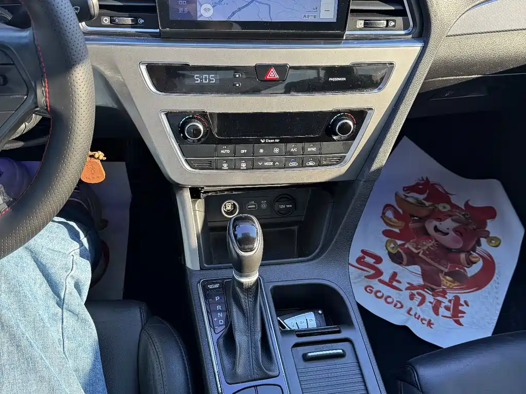 Hyundai Sonata — миниатюра 11