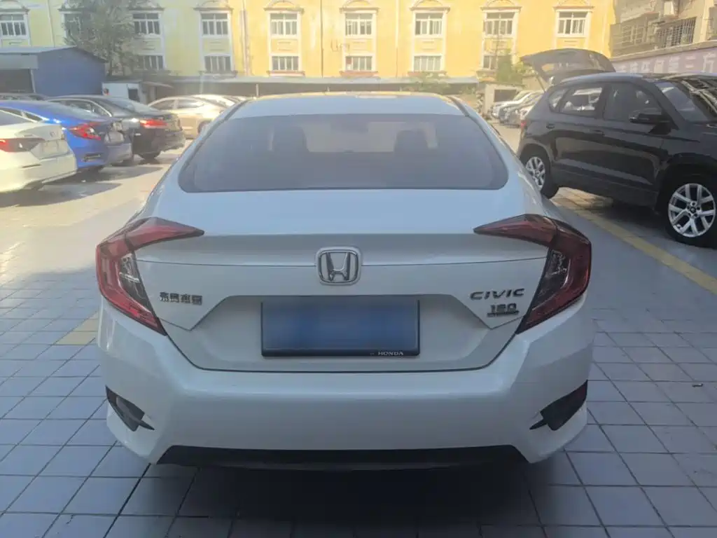Honda Civic — миниатюра 6