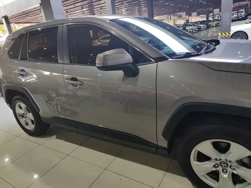 Toyota RAV4 2022 2.0L CVT