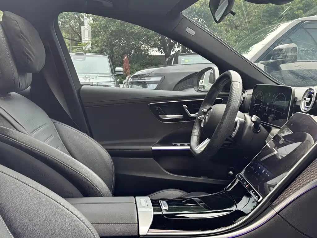 Mercedes-Benz C-Class — миниатюра 14