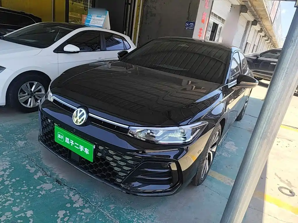 Volkswagen Passat 2025