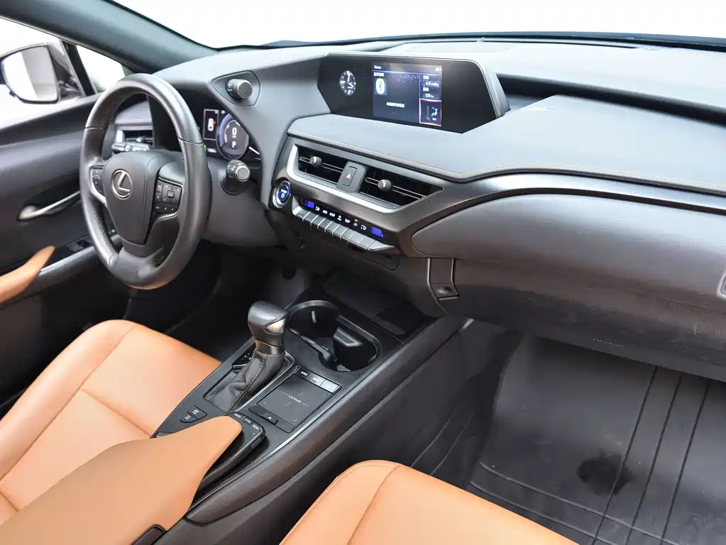 Lexus UX — миниатюра 16