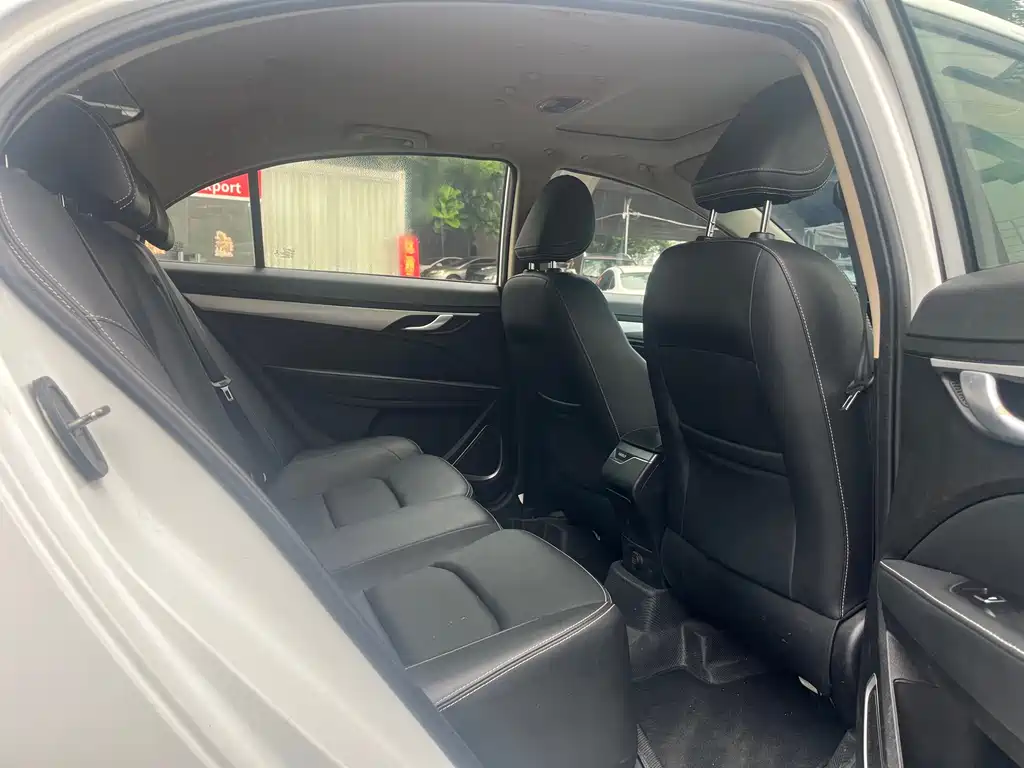 Geely Emgrand — миниатюра 17