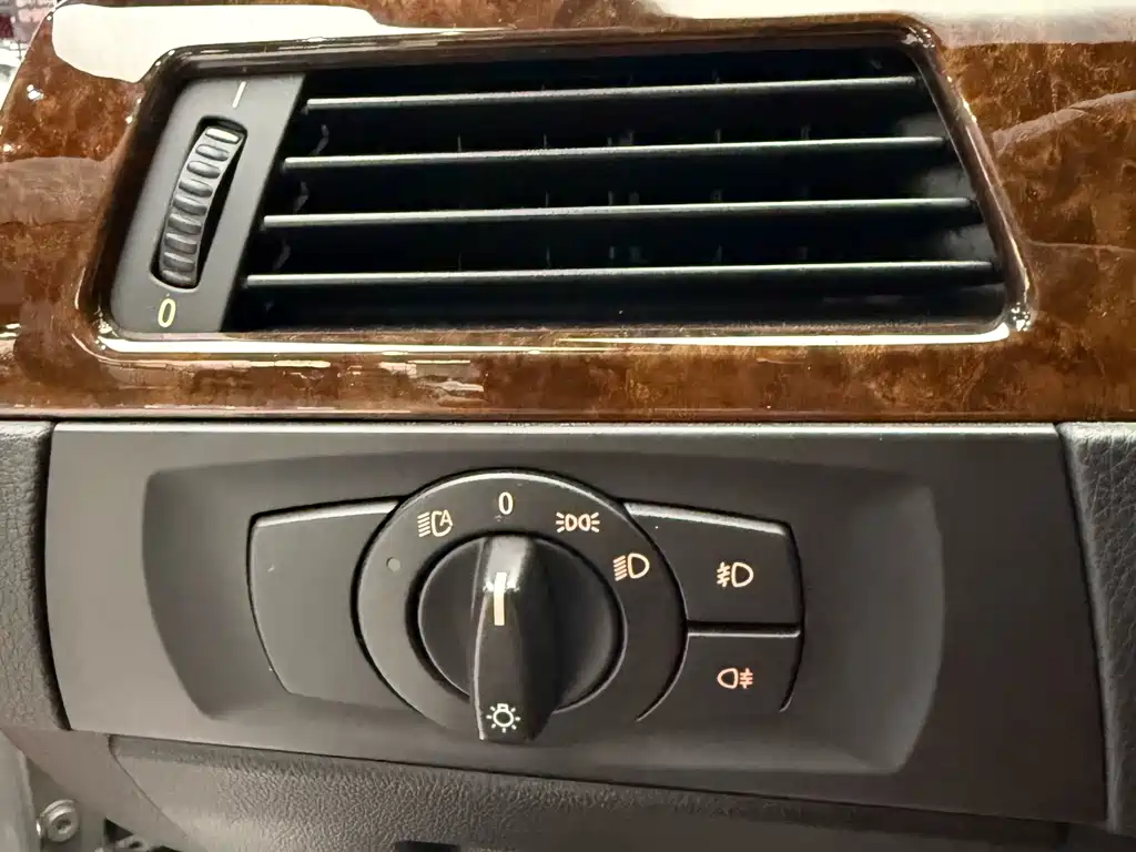 BMW 3 Series (Import) — миниатюра 12