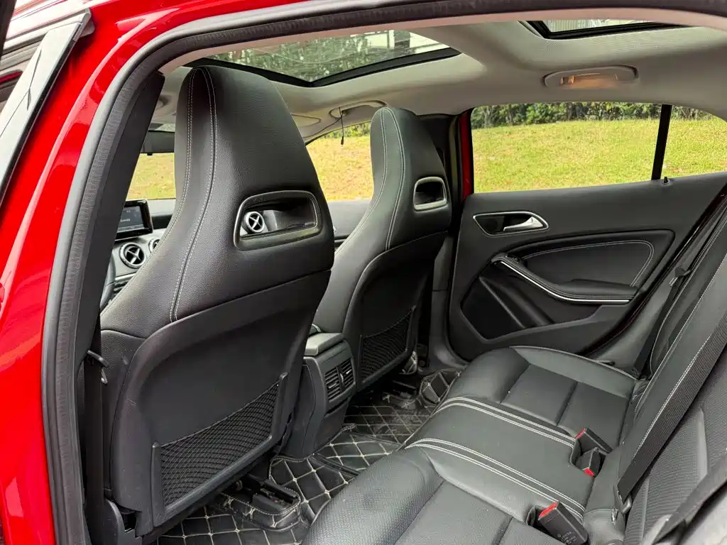 Mercedes-Benz GLA — миниатюра 11